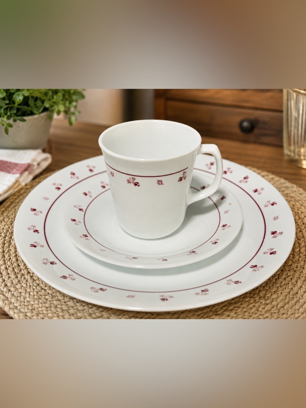 🔍 Vintage Corelle Burgundy Rose by Corning (4) 3-Piece Place Settings/12 Pieces